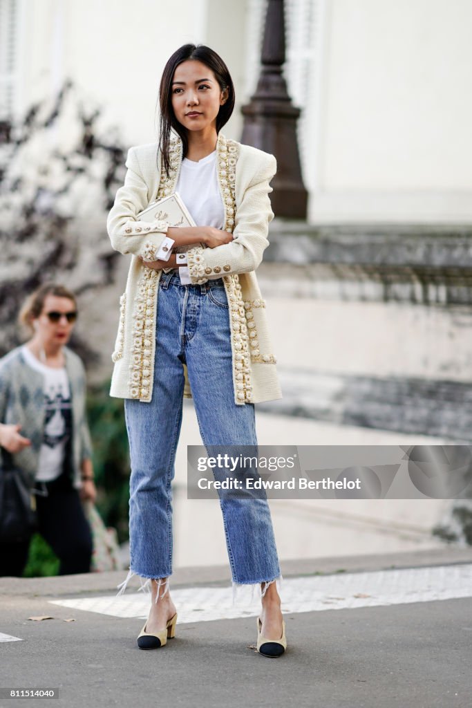 Street Style - Paris Fashion Week - Haute Couture Fall/Winter 2017-2018 : Day Three