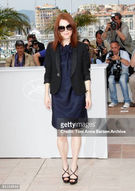 Actress Julianne Moore attends the "Blindness" photocall during the 61st Cannes International Film Festival on May 14, 2008 in Cannes, France.
