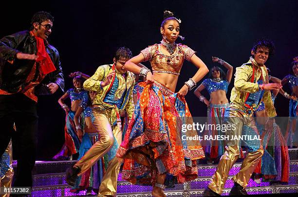 Bollywood Script Performance 35 Largest Bollywood Dance Performance Stock Photos, High-Res Pictures ...