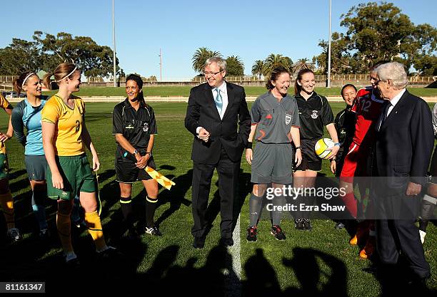 Kevin Rudd Footy 13 Prime Minister Kevin Rudd Meets With His Football Diplomats Photos ...