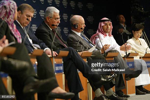 Saudi participant speaks during the closing session of the World Economic Forum on the Middle East on May 20, 2008 in Sharm el-Sheikh, Egypt. The...