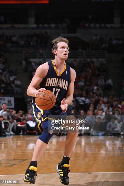 Mike Dunleavy of the Indiana Pacers dribbles against the Milwaukee Bucks during the game on April 4, 2008 at the Bradley Center in Milwaukee,...