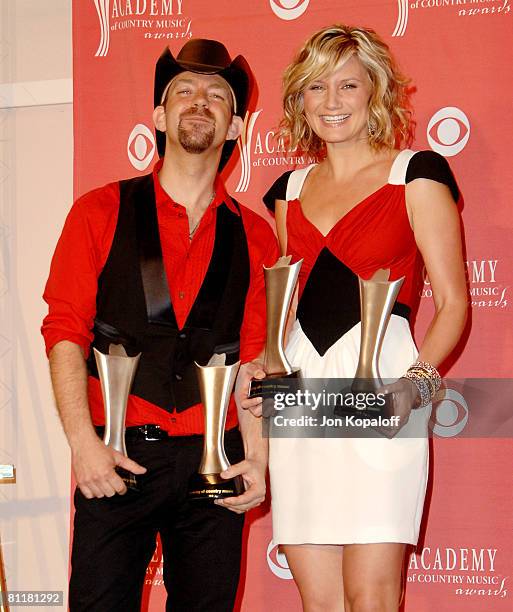 Sugarland poses in the press room during the 43rd annual Academy Of Country Music Awards held at the MGM Grand Garden Arena on May 18, 2008 in Las...