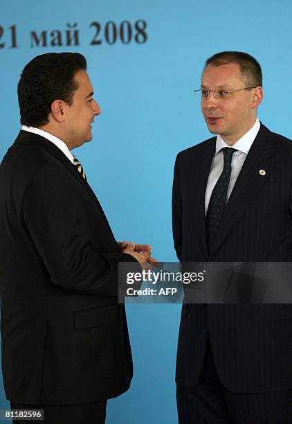 Bulgarian Prime Minister Sergey Stanishev talks to Turkish Foreign Minister Ali Babacan during the welcoming ceremony prior to the meeting of foreign...
