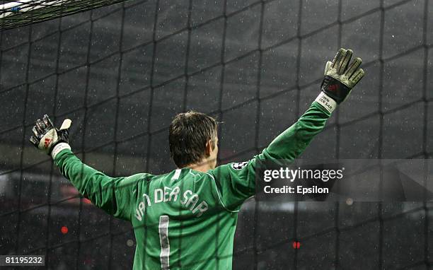 Edwin van der Sar celebrates the victory during the UEFA Champions League Final match between Chelsea and Manchester United at the Luzhniki Stadium...