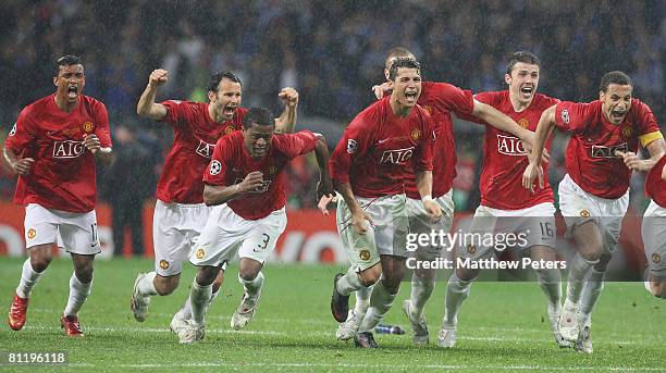 Ryan Giggs, Cristiano Ronaldo, Michael Carrick and Owen Hargreaves of Manchester United celebrate after the penalty shoot-out, winning the UEFA...