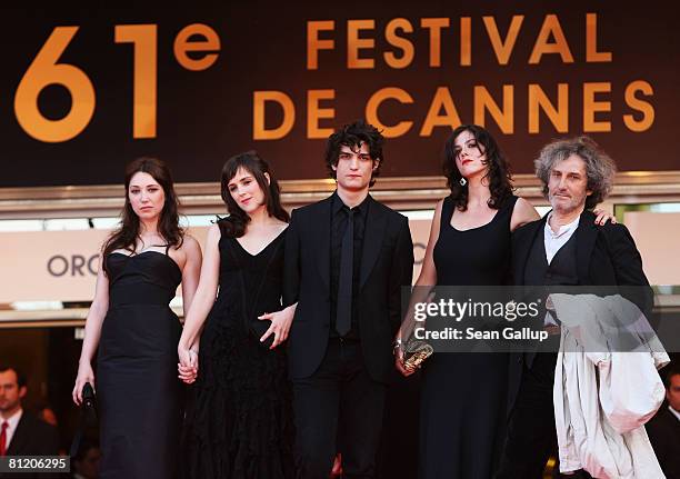 17 Carol Garrel Stock Photos, High-Res Pictures, and Images