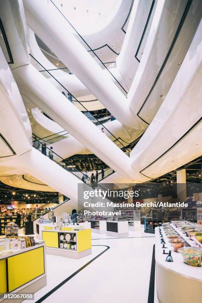 selfridges building, the interior - bullring birmingham stock pictures, royalty-free photos & images