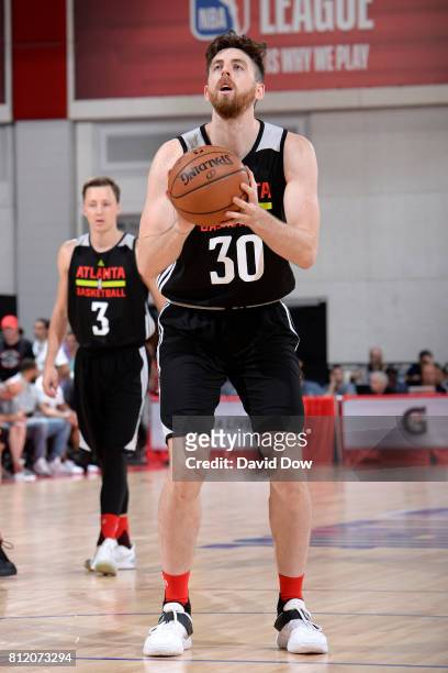 Ryan Kelly of the Atlanta Hawks shoots a free throw against the Chicago Bulls during the 2017 Las Vegas Summer League on July 10, 2017 at the Cox...