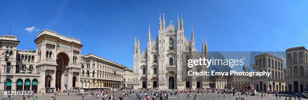 panorama of piazza del duomo, milan, italy - cattedrale foto e immagini stock