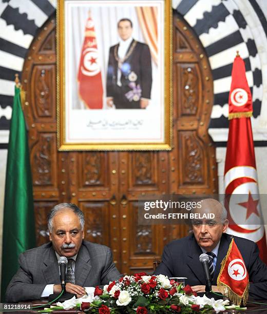 Tunisian Prime minister Mohamed Ghannouchi and his Libyan counterpart, Secretary of the General People's Committee Baghdadi Al-Mahmudi, address...