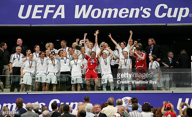 Team Frankfurt raises the trophy after winning 3:2 the second leg UEFA Women's Cup final match between FFC Frankfurt and Umea IK at the...
