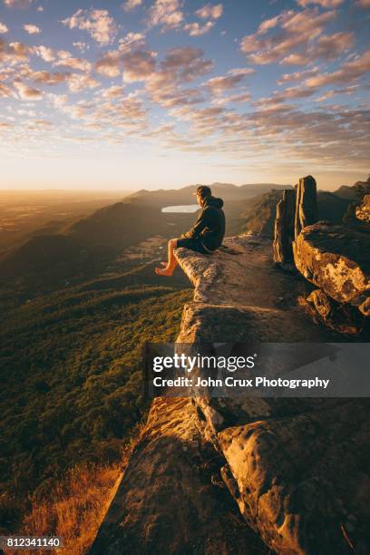 grampians tourist - top of the mountain australia stock pictures, royalty-free photos & images