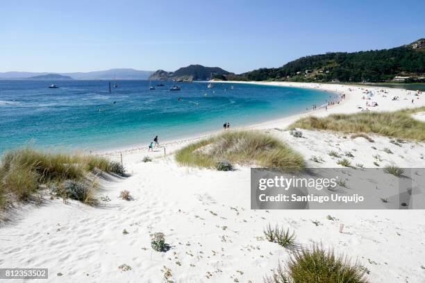 rodas beach in cies islands - vigo fotografías e imágenes de stock