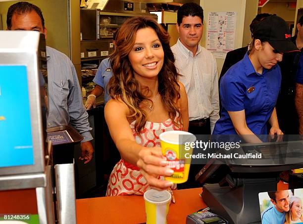 Actress Eva Longoria kicks off Fathers Day Frosty Weekend at Wendys on May 27, 2008 in Corpus Christi, Texas.