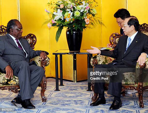 Namibian President Hifikepunye Pohamb talks with Japanese Prime Minister Yasuo Fukuda in a bilateral meeting during the 4th Tokyo International...