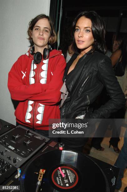 5,281 Usa Sam Ronson Stock Photos, High-Res Pictures, and Images ...