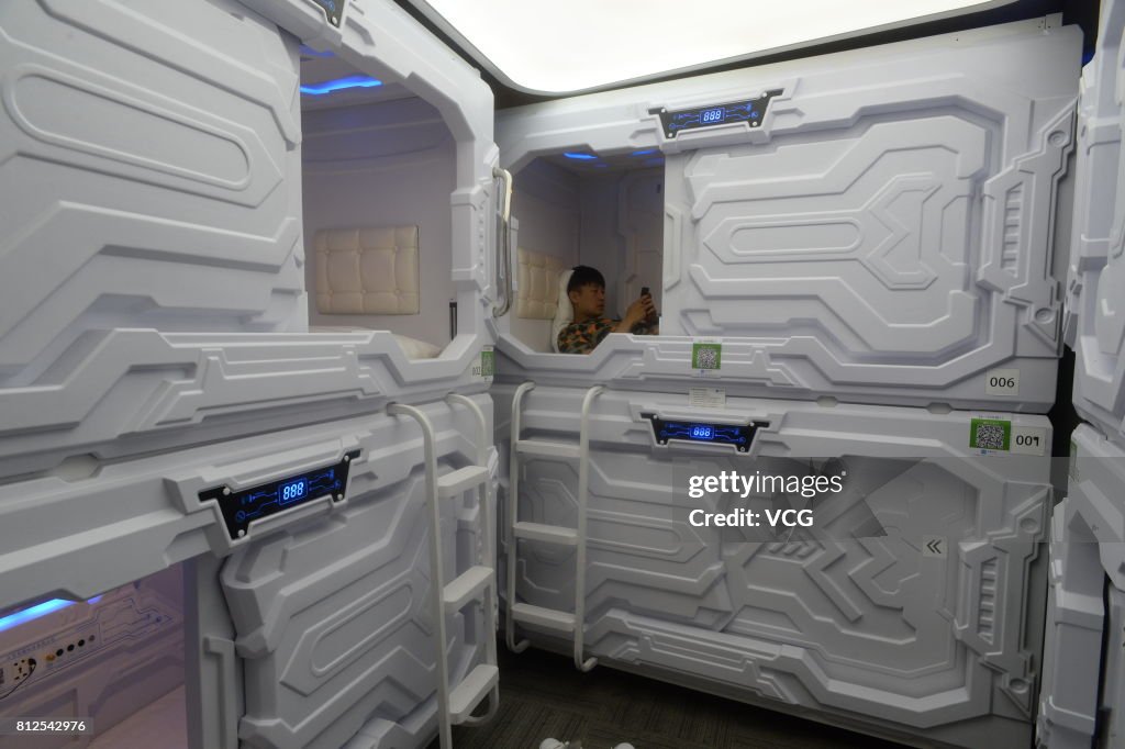 Sleep-sharing Capsules In Beijing