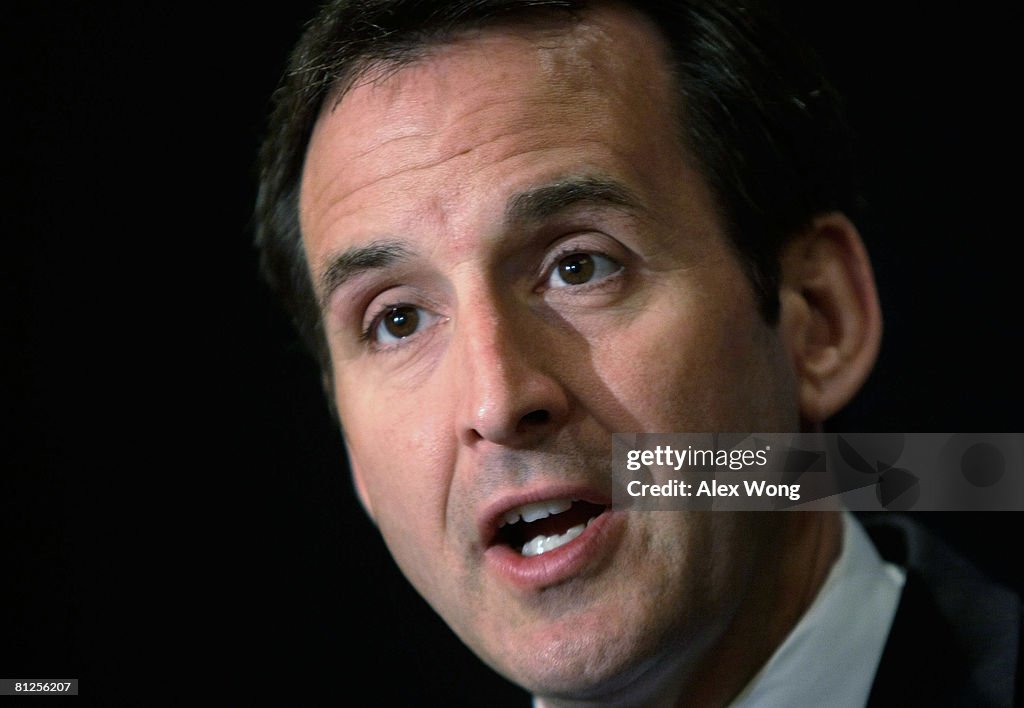 National Governors Association Holds Summit On Foreclosures