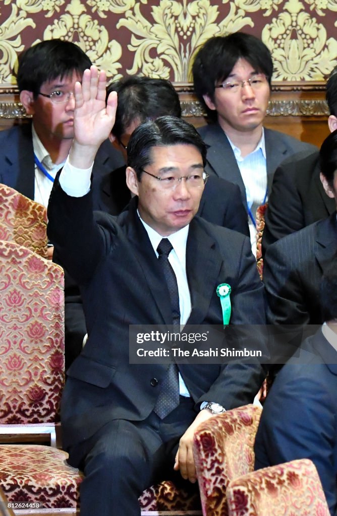 Former Top Education Bureaucrat Maekawa Attend Hearing On Kake Faculty Plan