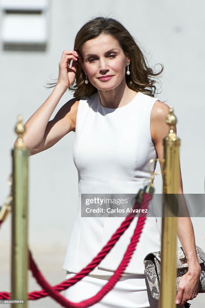 Spanish Royals Depart To United Kingdom