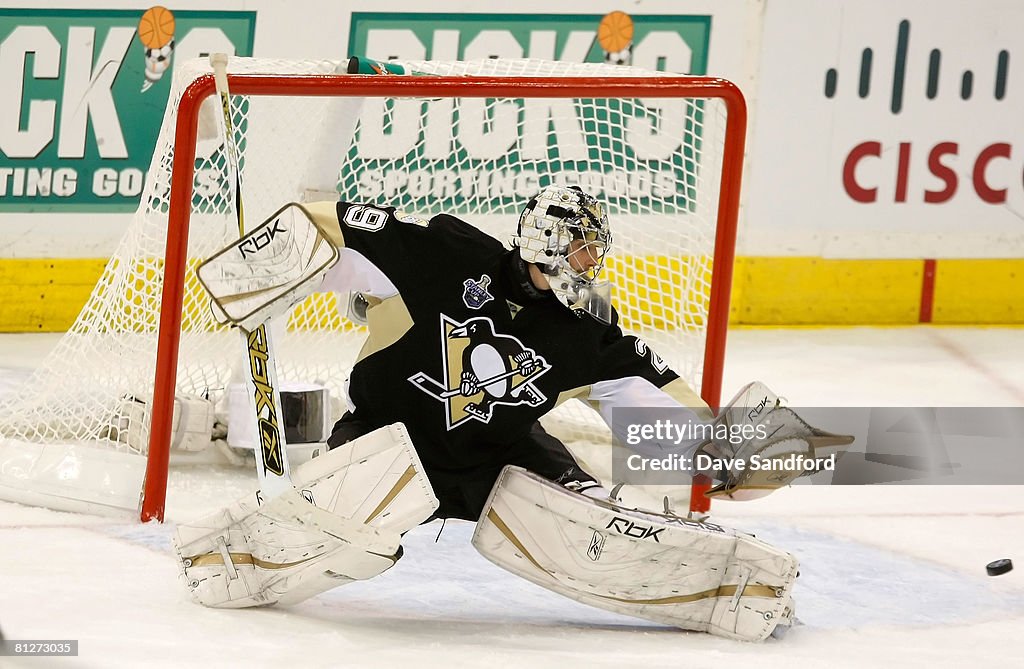 Detroit Red Wings v Pittsburgh Penguins - Game Three