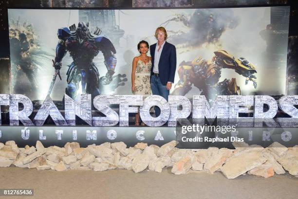 Em SP, Michael Bay e Isabela Moner falam sobre Transformers: O