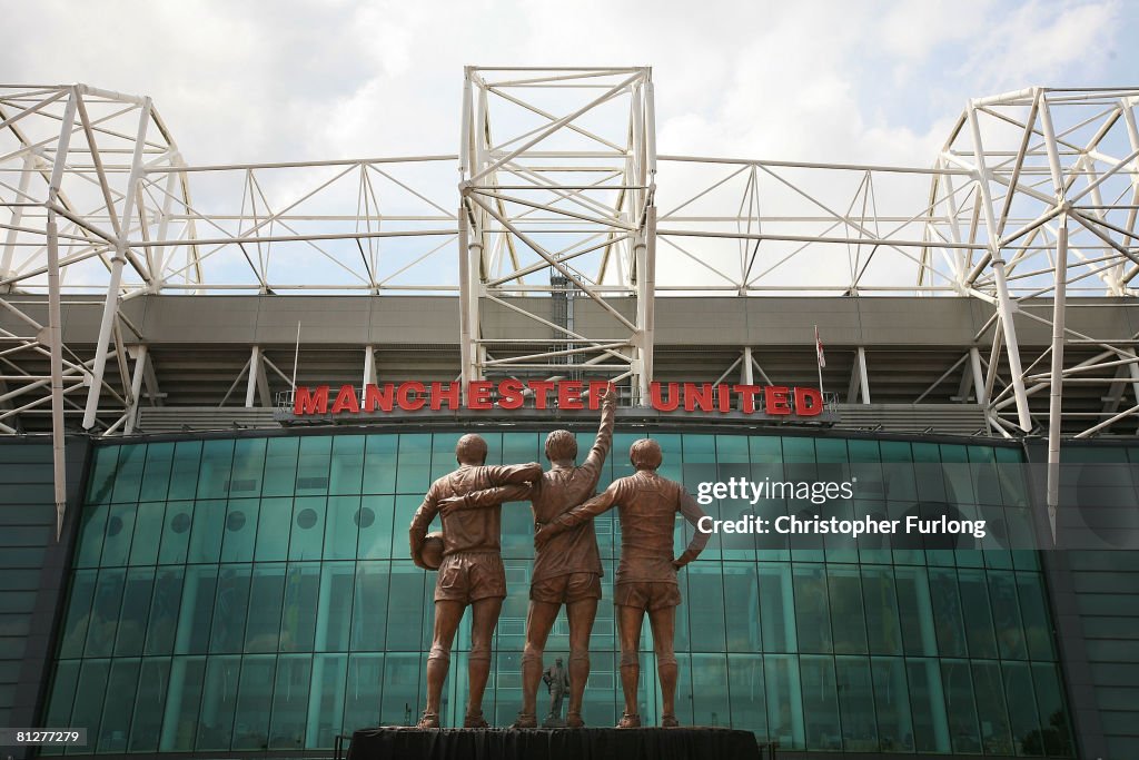 Manchester United Trinity Statue Unveiled