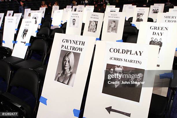 Gwyneth Paltrow and Chris Martin seating place cards