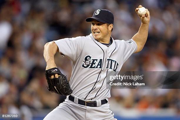 Erik Bedard of the Seattle Mariners delivers a pitch against the New York Yankees at Yankee Stadium May 23, 2008 in the Bronx borough of New York...