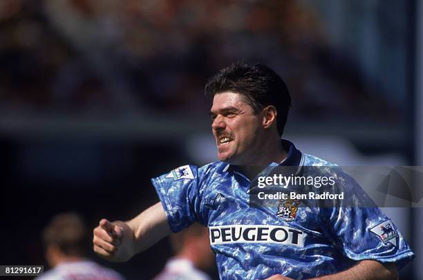 Micky Quinn of Coventry City hits an opening day hat trick during the FA Carling Premiership match against Arsenal, circa 1993. Coventry won 0-3.