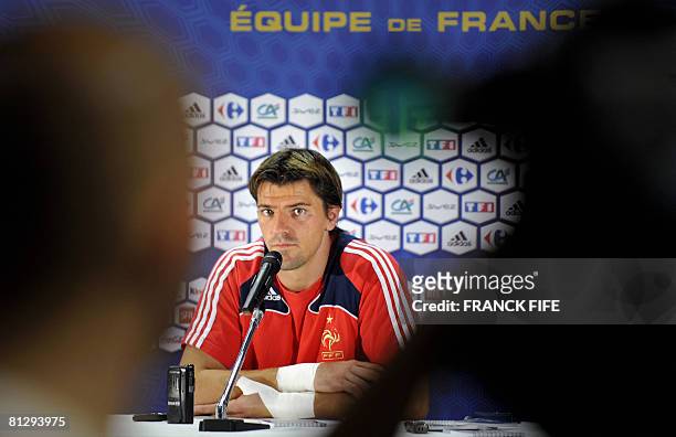 French national football team goalkeaper Gregory Coupet answers the press, on May 29, 2008 in Toulouse, on the eve of France friendly football match...