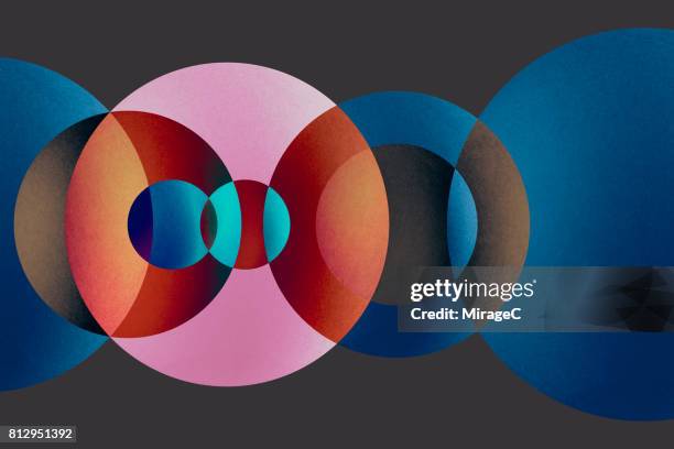 overlapping multi-colored circles - cubismo fotografías e imágenes de stock