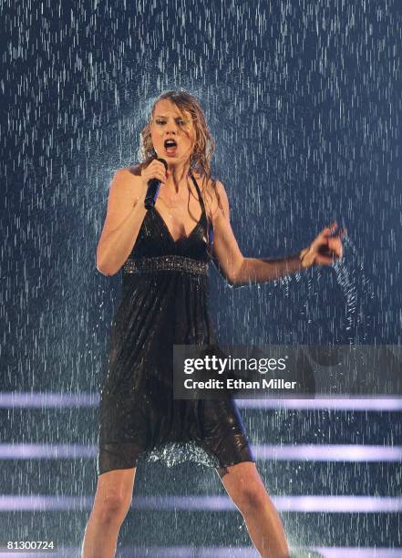 Music artist Taylor Swift performs during the 43rd annual Academy of Country Music Awards at the MGM Grand Garden Arena May 18, 2008 in Las Vegas,...