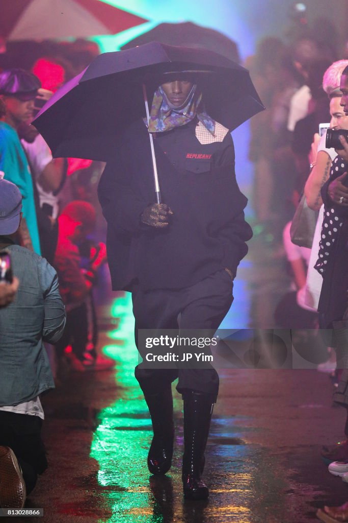 Raf Simons - Runway - NYFW: Men's July 2017