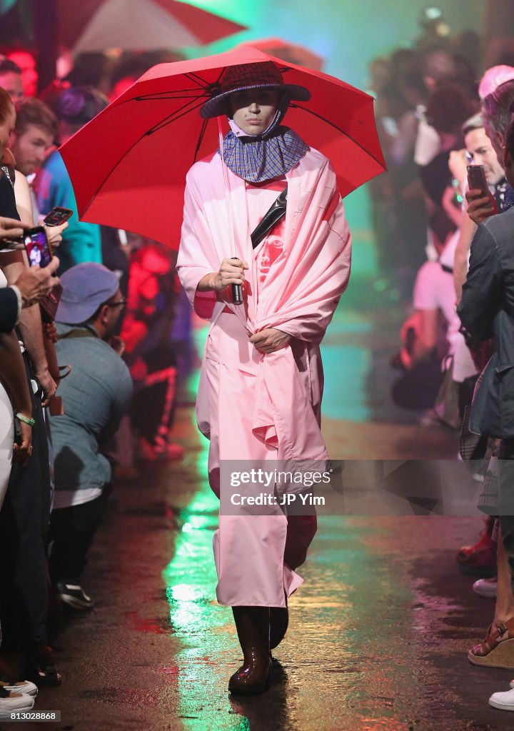 Raf Simons - Runway - NYFW: Men's July 2017