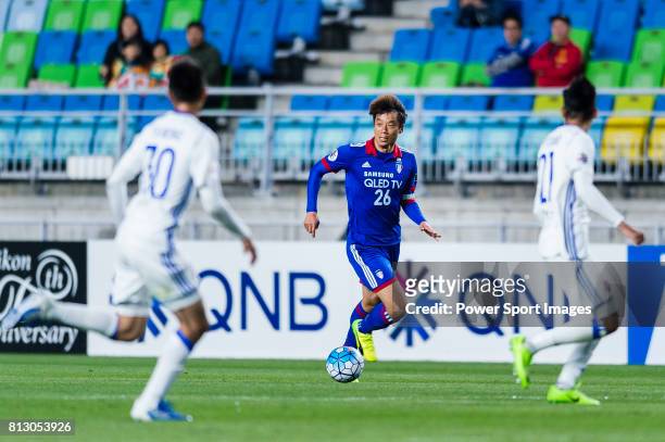 Suwon Midfielder Yeom Ki Hun in action during the AFC Champions League 2017 Group G match between Suwon Samsung Bluewings vs Eastern SC at the Suwon...