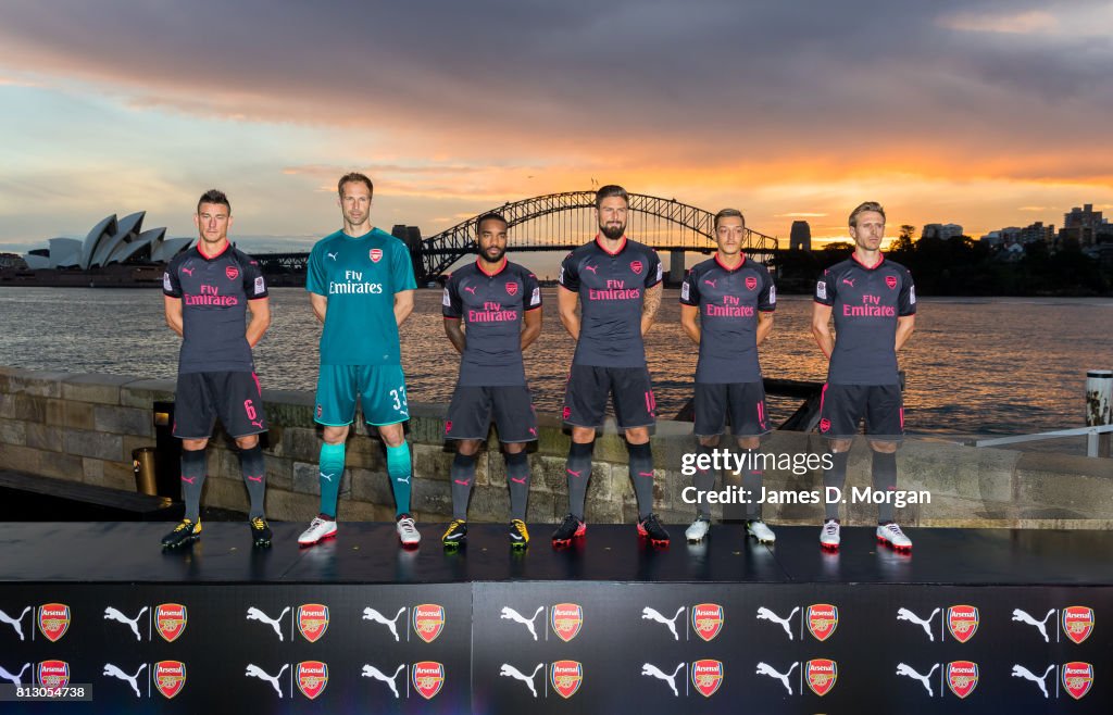 Arsenal Unveil New 2017/18 Third Kit