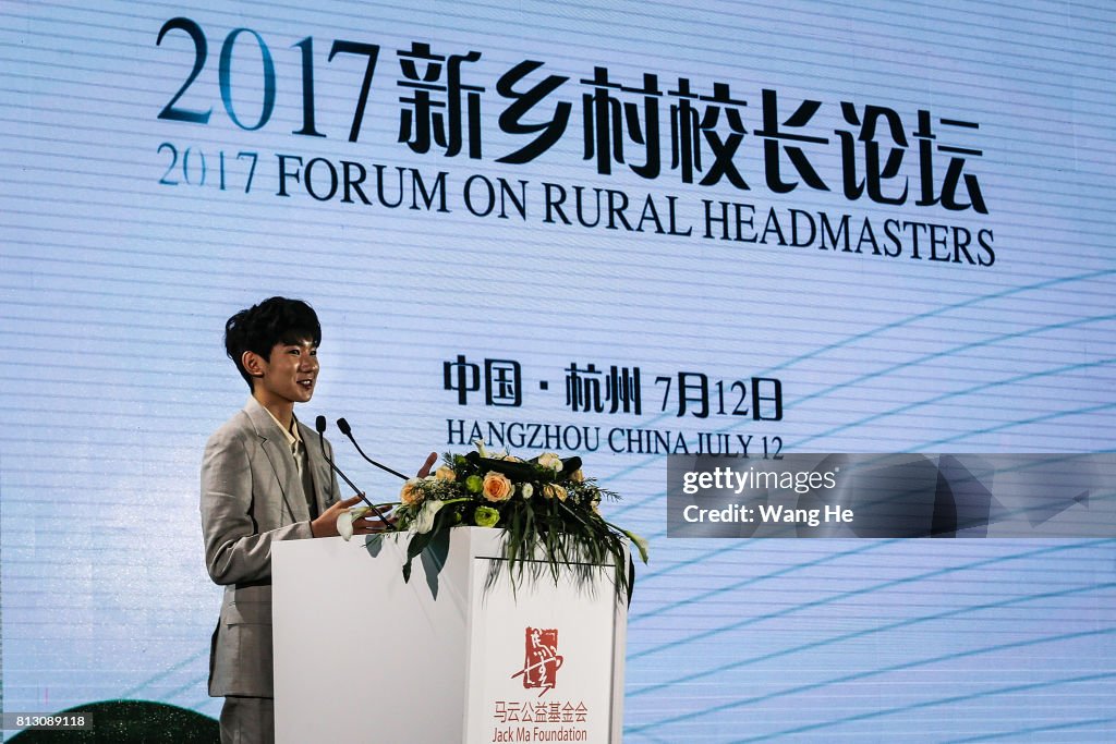 Jack Ma Awards Rural Schoolmasters In Western China