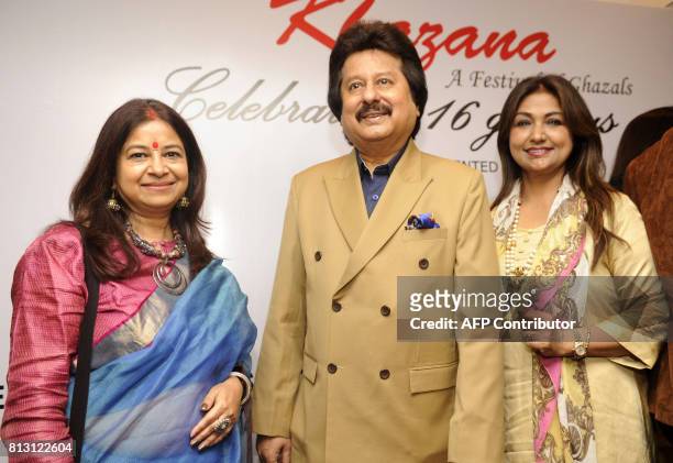 Indian Ghazal singers Rekha Bharadwaj , Pankaj Udhas , and Mitali Singh attend a press conference for the "Khazana Ghazal Festival 2017" in Mumbai on...