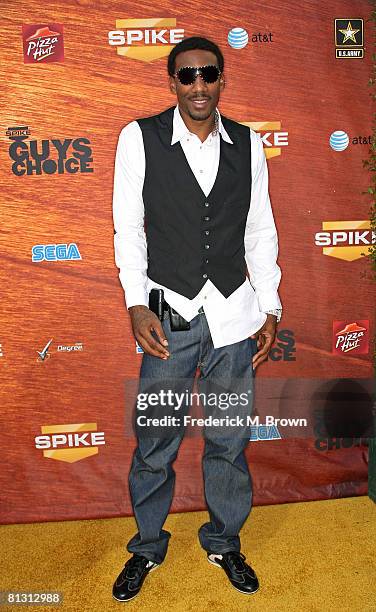 Player Amare Stoudemire arrives at the taping for Spike TV's 2nd Annual "Guys Choice" Awards held at Sony Studios on May 30, 2008 in Culver City,...