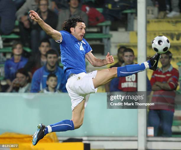 Gian Luca Zambrotta of Italy in action during the international friendly between Italy and Belgium at the Artemio Franchi Stadium on May 30, 2008 in...