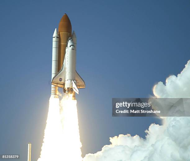 The Space Shuttle Discovery lifts off from launch pad 39A at the Kennedy Space Center May 31, 2008 in Cape Canaveral, Florida. The Space Shuttle is...
