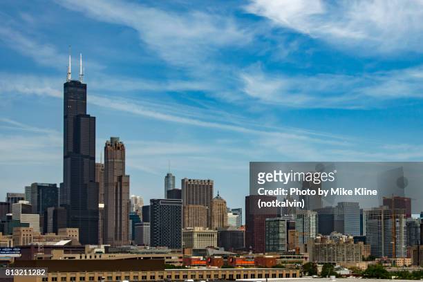 chicago from the south - willis tower fotografías e imágenes de stock