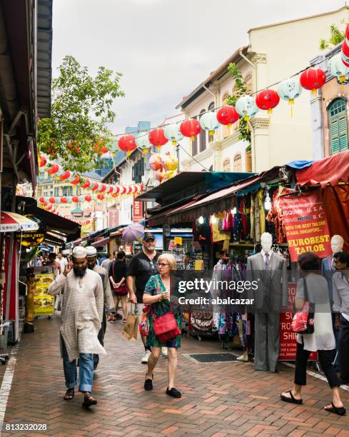 singapore, chinatown commercial street - singapore alley stock pictures, royalty-free photos & images