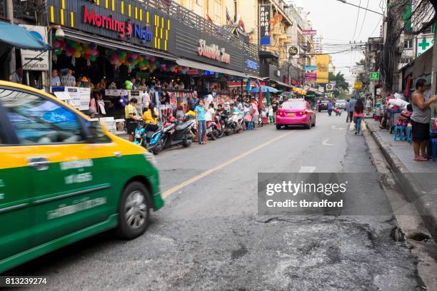 bars in sukhumvits soi 4, bangkok thailand - sleazy bar stock pictures, royalty-free photos & images