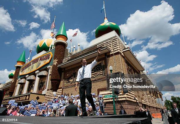 With the Corn Palace rising up behind him, Democratic presidential hopeful Sen. Barack Obama arrives at a rally June 1, 2008 in Mitchell, South...