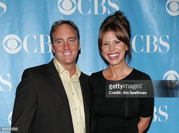 Actors Jay Mohr and Nikki Cox arrives at the 2008 CBS UpFront at Carnegie Hall on May 14, 2008 in New York City.