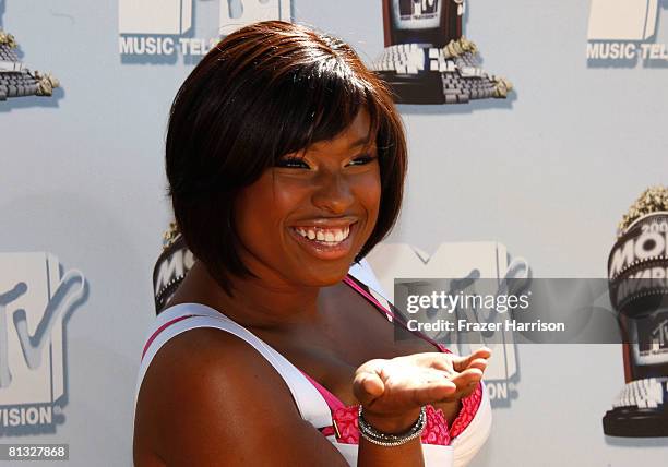 Actress/singer Jennifer Hudson arrives at the 17th annual MTV Movie Awards held at the Gibson Amphitheatre on June 1, 2008 in Universal City,...