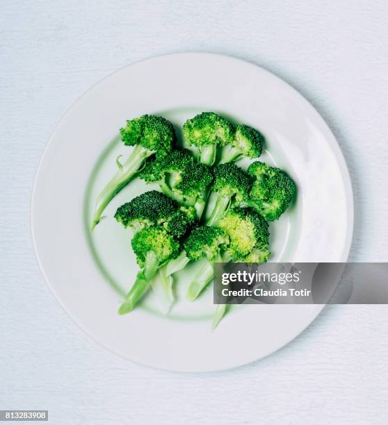 broccoli - broccoli stock pictures, royalty-free photos & images